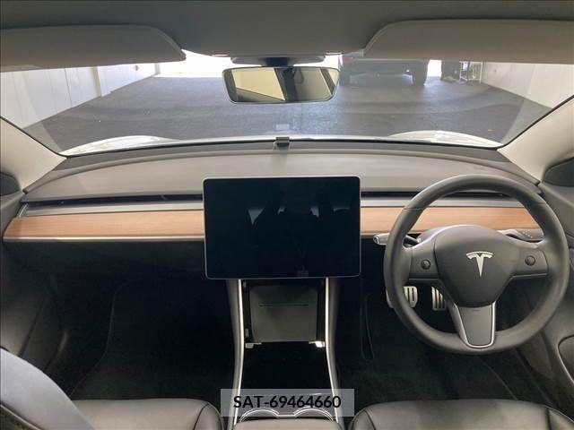 Tesla MODEL 3 2019-09 299036-1