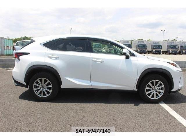 Lexus NX 2017-10 275639-9