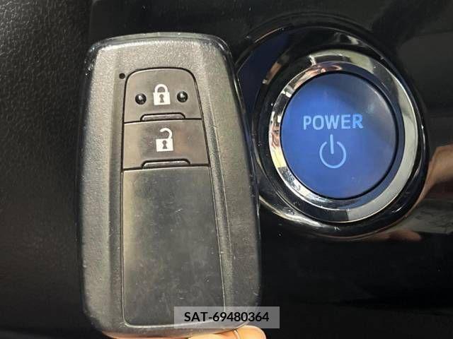 Toyota PRIUS 2019-09 282054-7