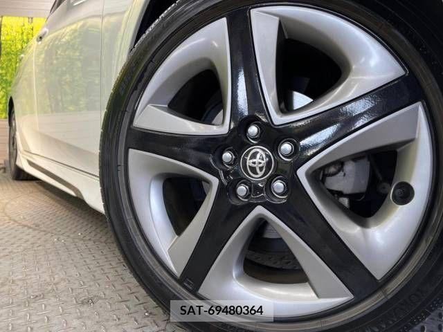 Toyota PRIUS 2019-09 282054-13
