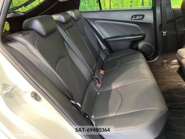 Toyota PRIUS 2019-09 282054-9