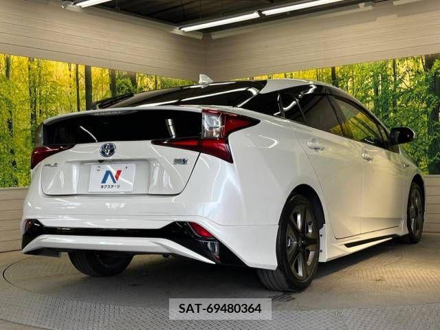 Toyota PRIUS 2019-09 282054-17
