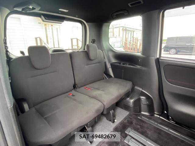 Nissan SERENA 2018-01 324931-13