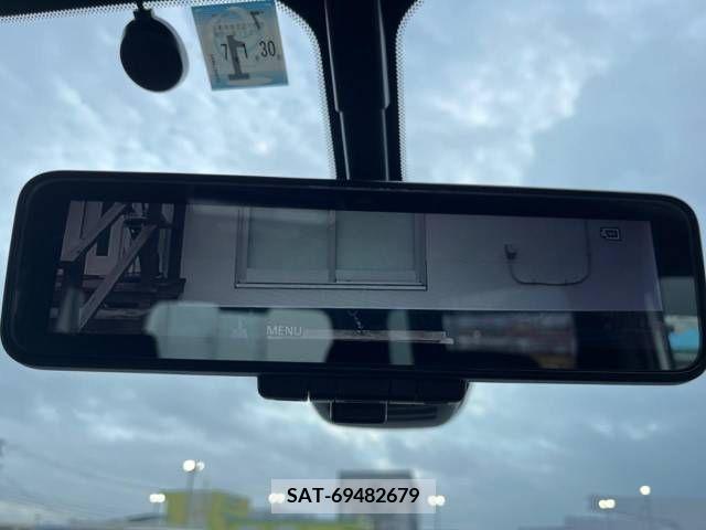 Nissan SERENA 2018-01 324931-8