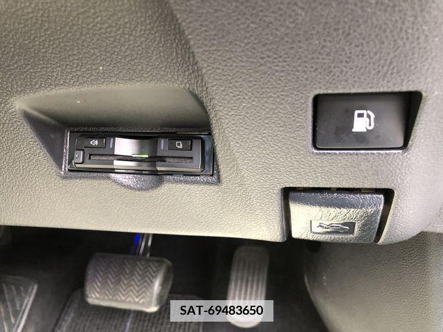 Toyota PRIUS 2016-10 379952-19