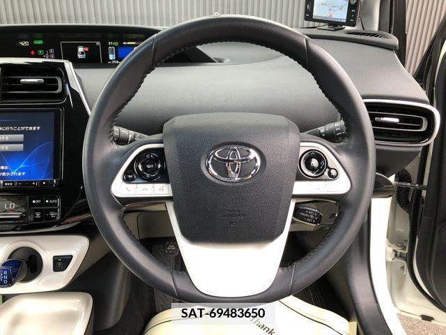 Toyota PRIUS 2016-10 379952-15