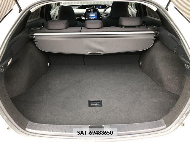 Toyota PRIUS 2016-10 379952-14