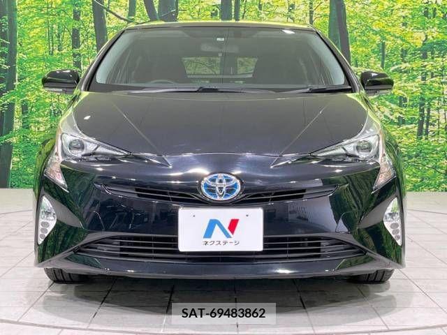 Toyota PRIUS 2017-09 322307-14