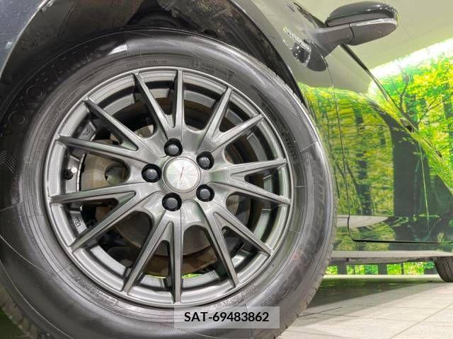 Toyota PRIUS 2017-09 322307-13