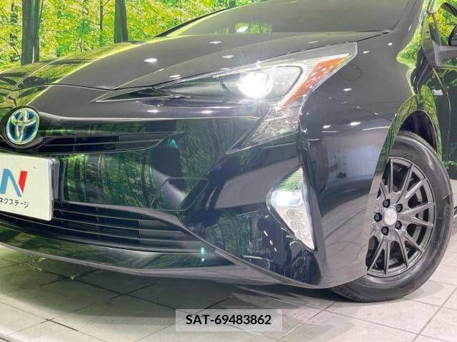 Toyota PRIUS 2017-09 322307-12