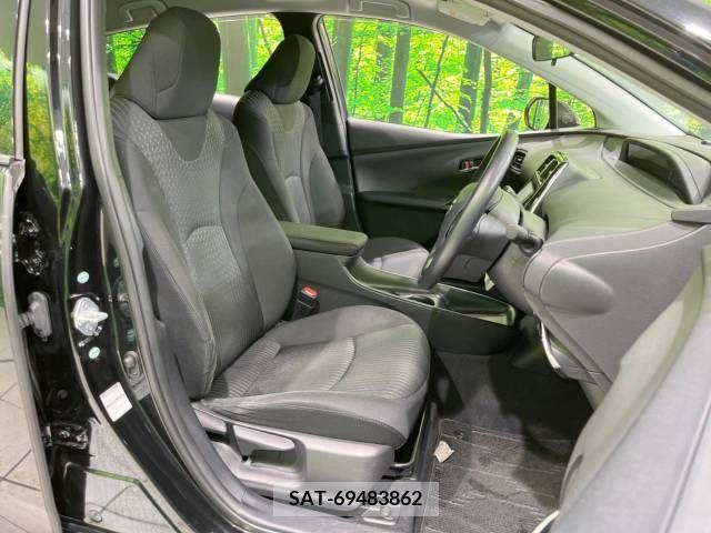 Toyota PRIUS 2017-09 322307-8