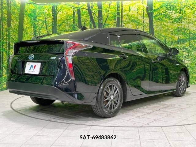 Toyota PRIUS 2017-09 322307-17