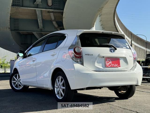Toyota AQUA 2012-05 314109-3