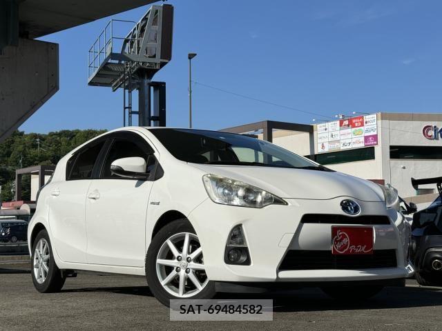 Toyota AQUA 2012-05 314109-1