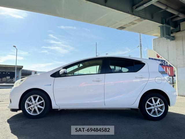 Toyota AQUA 2012-05 314109-10