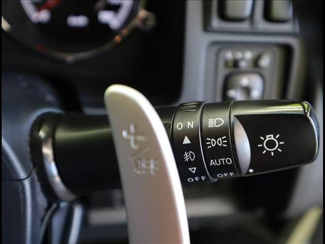 Mitsubishi DELICA D5 2011-04 20285-28