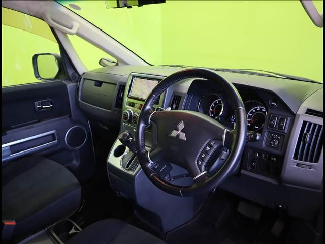 Mitsubishi DELICA D5 2011-04 20285-15