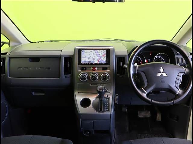 Mitsubishi DELICA D5 2011-04 20285-2