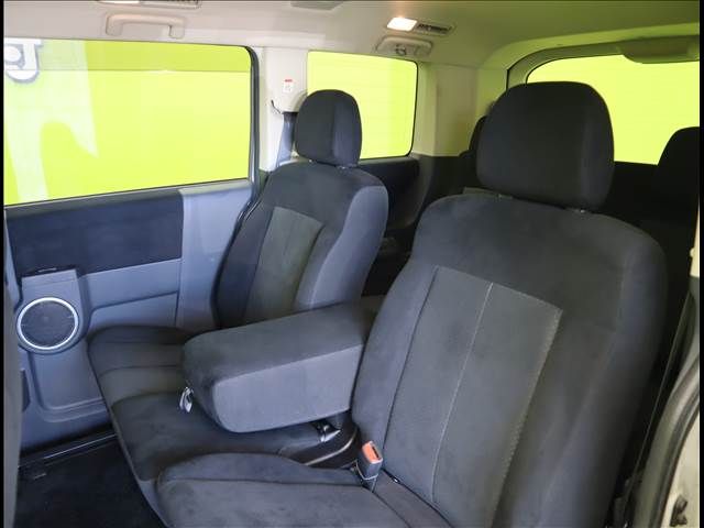 Mitsubishi DELICA D5 2011-04 20285-24