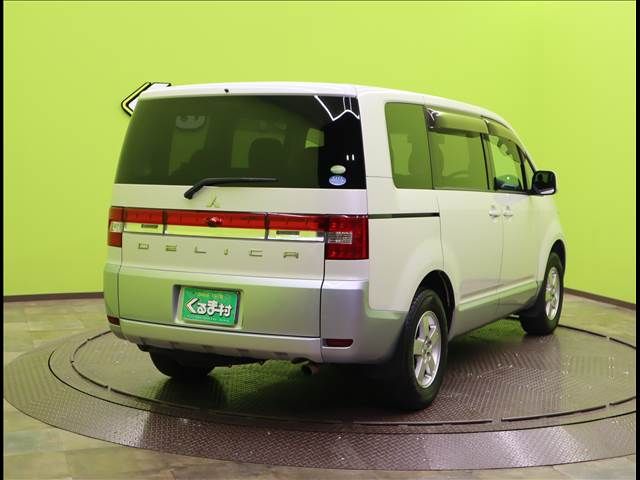 Mitsubishi DELICA D5 2011-04 20285-1