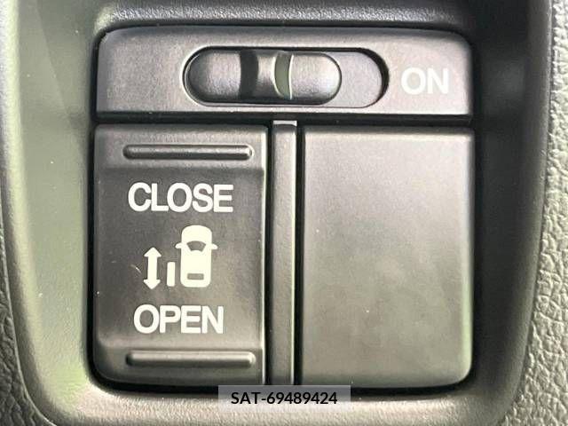 Honda N BOX CUSTOM 2017-04 378622-6