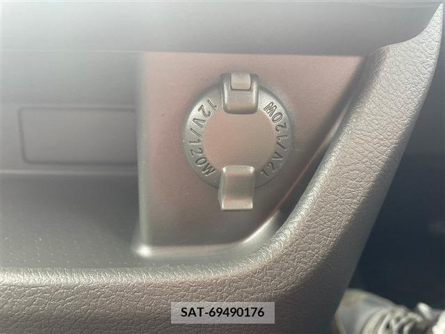 Toyota VOXY 2010-03 207611-16
