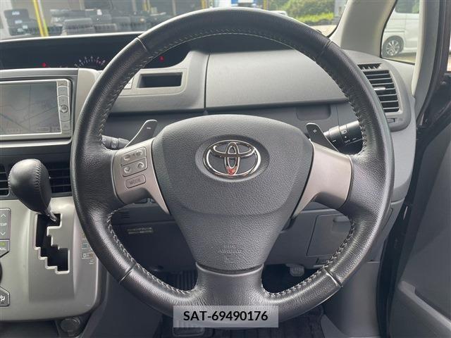 Toyota VOXY 2010-03 207611-11