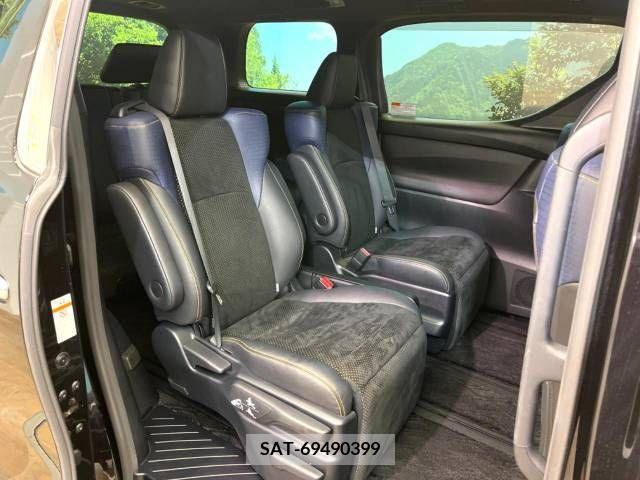 Toyota VELLFIRE 2016-08 369752-9
