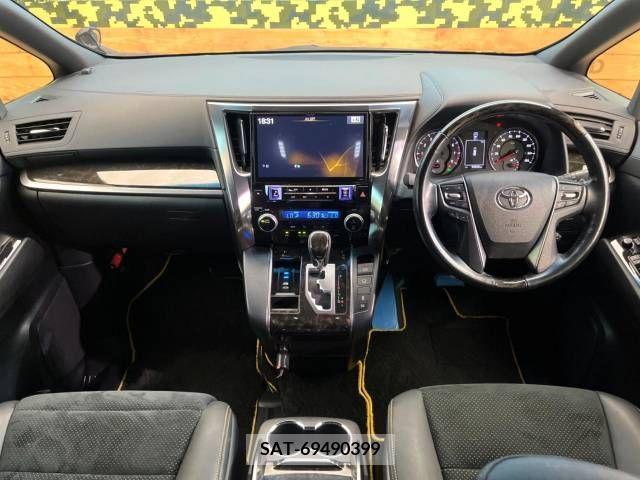 Toyota VELLFIRE 2016-08 369752-1