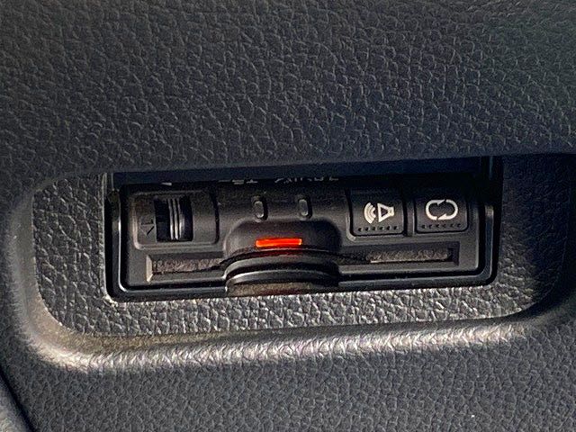 Nissan X-TRAIL 2013-12 23752-11