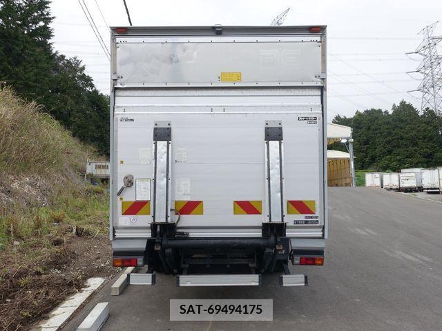 Mitsubishi CANTER 2013-11 295299-9