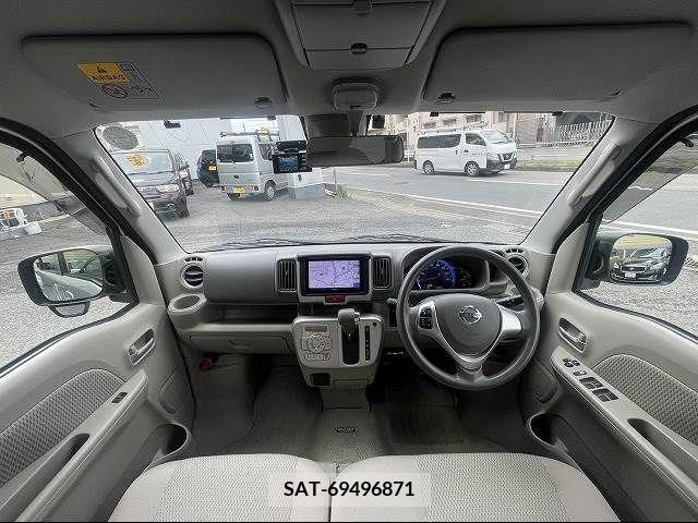Nissan CLIPPER RIO 2015-06 302235-1