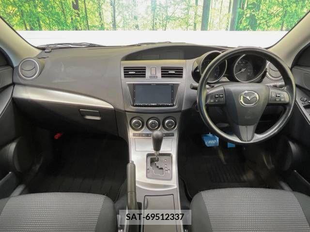 Mazda AXELA 2013-07 383609-1