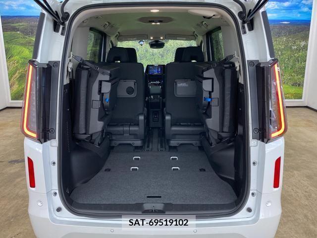 Nissan SERENA 2023-01 367715-12
