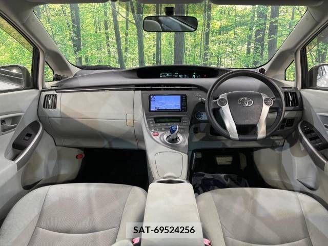 Toyota PRIUS 2012-04 386969-1