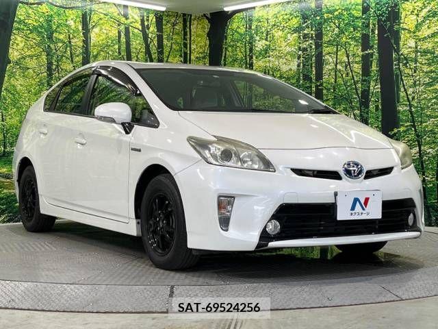 Toyota PRIUS 2012-04 386969-16