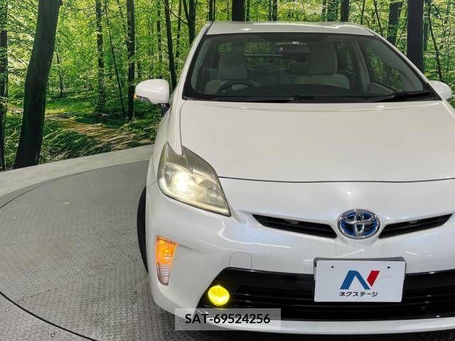 Toyota PRIUS 2012-04 386969-12