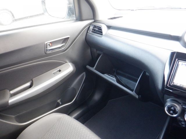 Suzuki SWIFT 2018-10 21852-5