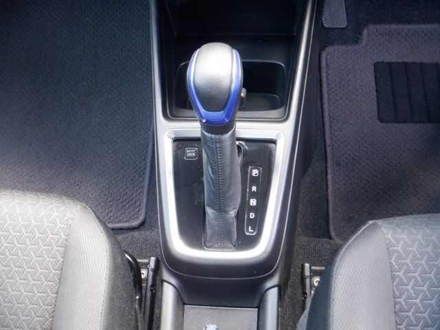Suzuki SWIFT 2018-10 21852-7