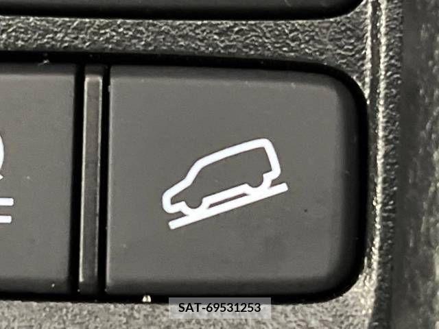 Honda VEZEL 2023-06 369916-7
