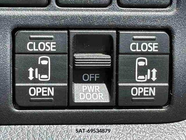Toyota VOXY 2020-07 288890-5