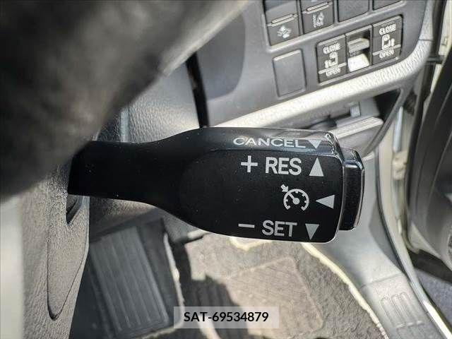 Toyota VOXY 2020-07 288890-23