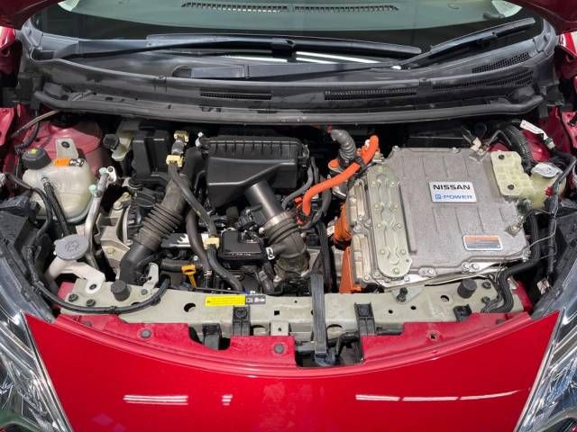 Nissan NOTE 2017-11 195725-19
