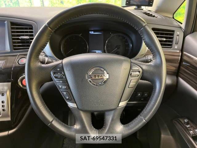 Nissan ELGRAND 2015-08 297092-12