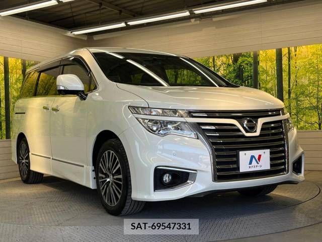 Nissan ELGRAND 2015-08 297092-17