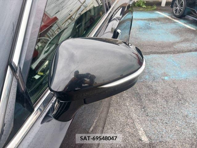 Toyota CROWN SEDAN 2015-10 376932-22