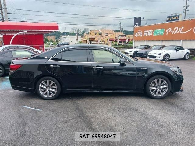 Toyota CROWN SEDAN 2015-10 376932-12
