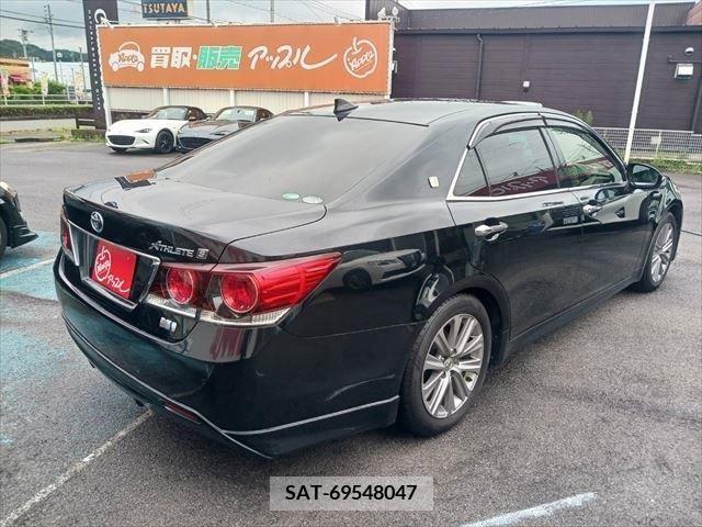 Toyota CROWN SEDAN 2015-10 376932-14