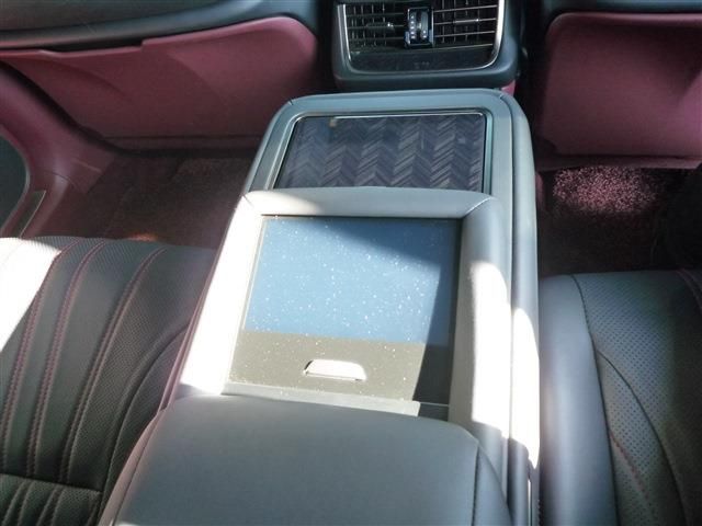 Lexus LS 2018-04 3274-15