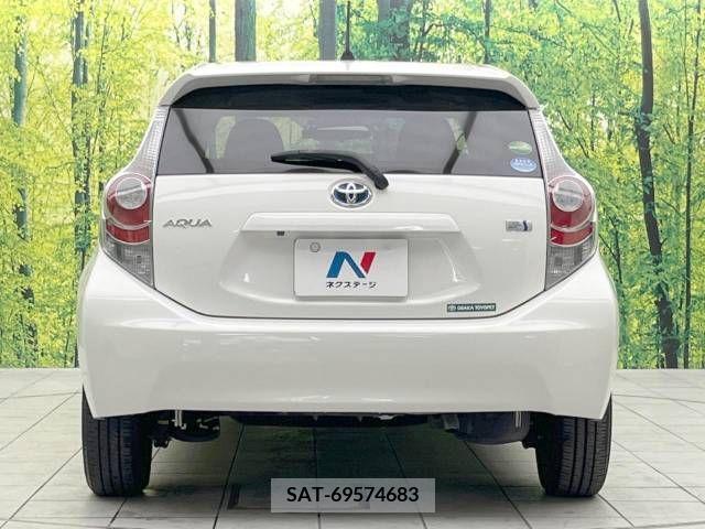 Toyota AQUA 2015-07 377585-15